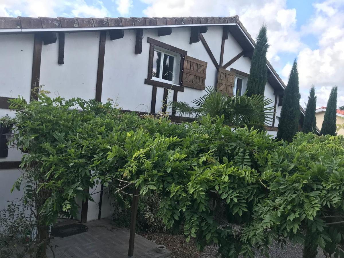 La Landaise Villa Sainte-Eulalie-en-Born Exterior photo